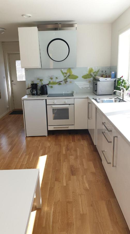 Modern Basement Apartments Stavanger, Sola Airport, Kjerag, Preikestolen المظهر الخارجي الصورة